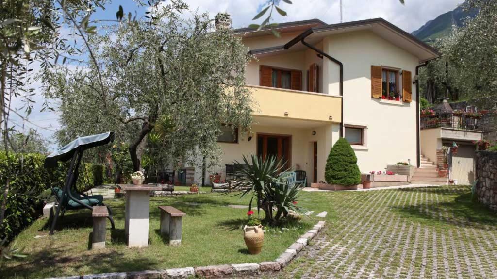 Casa Edda Lägenhet Brenzone sul Garda Exteriör bild
