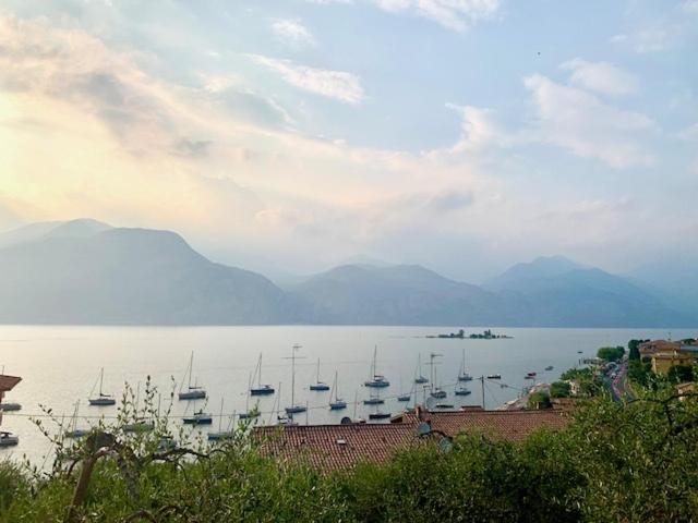 Casa Edda Lägenhet Brenzone sul Garda Exteriör bild