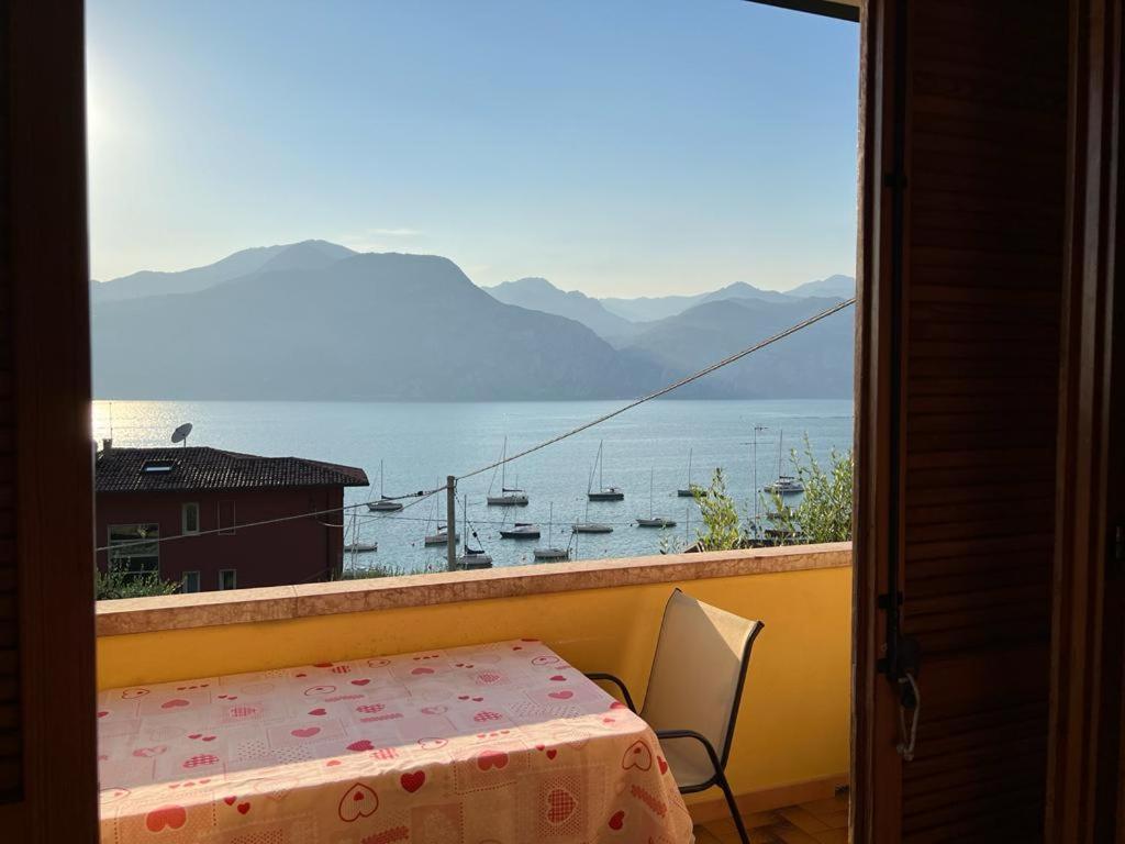 Casa Edda Lägenhet Brenzone sul Garda Exteriör bild