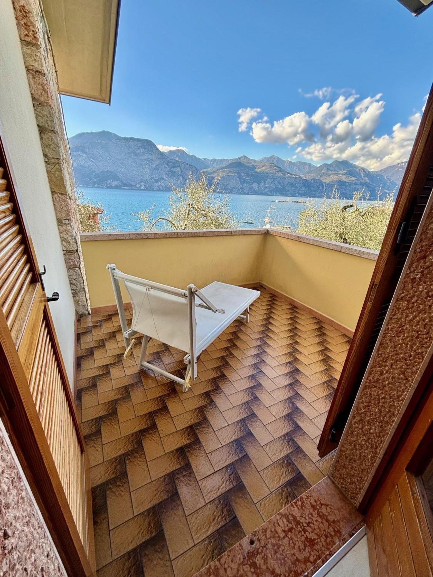 Casa Edda Lägenhet Brenzone sul Garda Exteriör bild